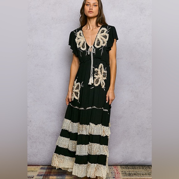 ✨RE-STOCK✨Ruffle Trim V-Neck Embroidery Sequins Tassel Long Dress|Black - Picture 2 of 6